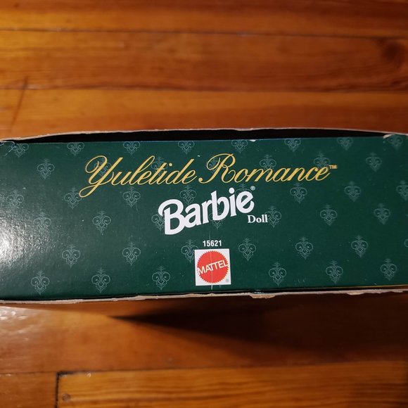 Yuletide Romance Barbie 1996 Hallmark Exclusive Special Edition 3rd in Series - Picture 6 of 6